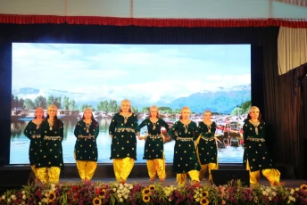 डेंटल कॉलेज अहमदनगर विविध गुण दर्शन ...