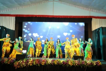 डेंटल कॉलेज अहमदनगर विविध गुण दर्शन ..