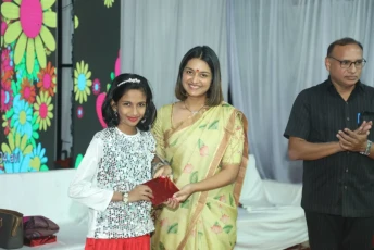 येस अकॅडेमी छ.संभाजीनगर विद्यार्थ्यांचा गुणगौरव ..